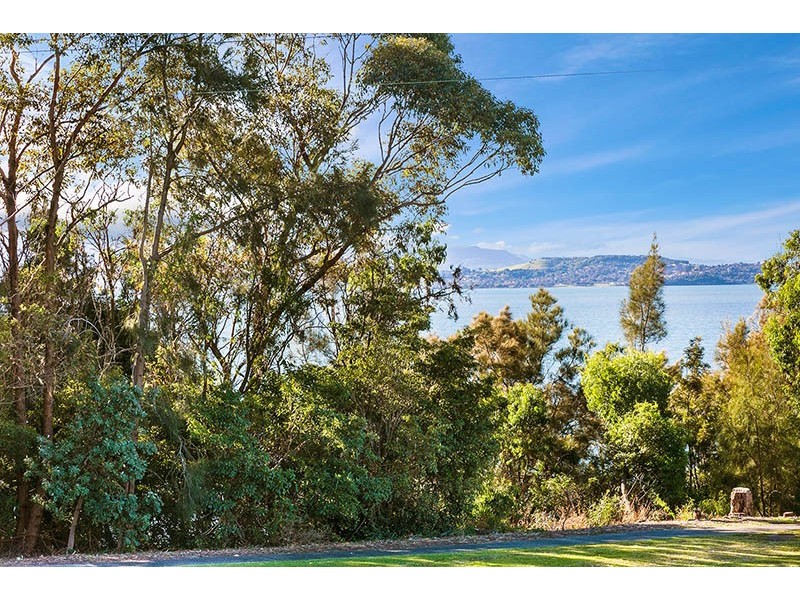 7 Gathercole Avenue, Mount Warrigal NSW 2528