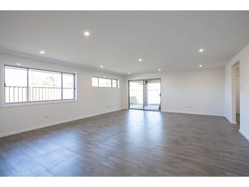 14 Bartlett Crescent, Calderwood NSW 2527