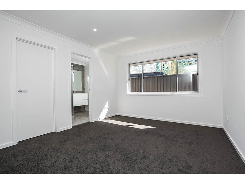 14 Bartlett Crescent, Calderwood NSW 2527