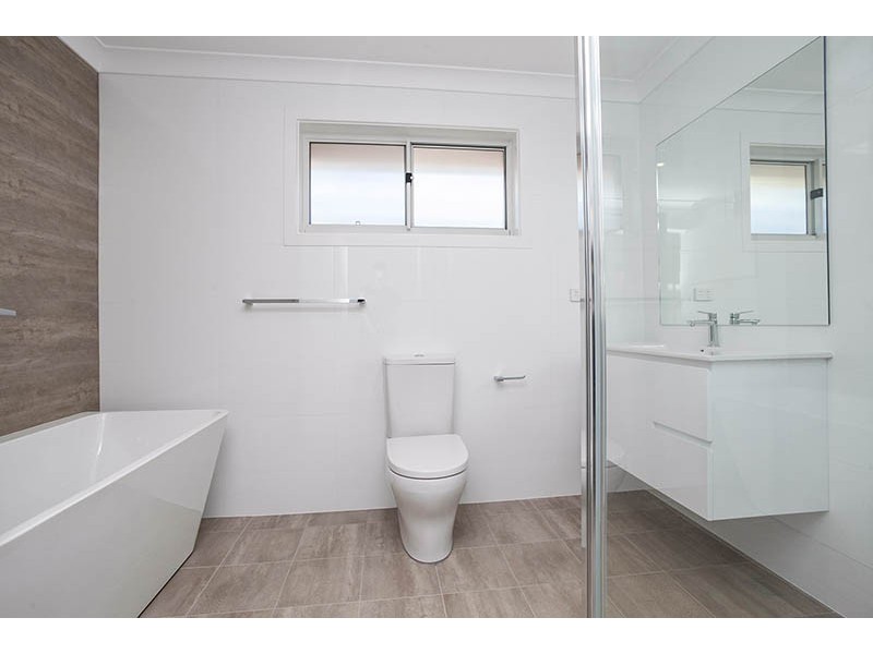 15 Bartlett Crescent, Calderwood NSW 2527