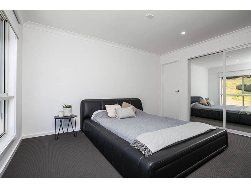 4/2 Whistlers Run, Albion Park NSW 2527