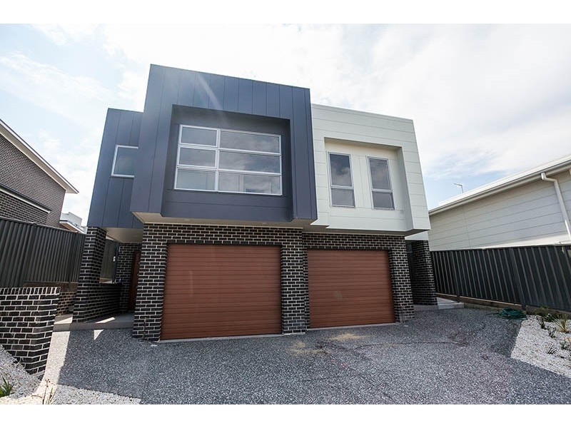 33 Elizabeth Circuit, Flinders NSW 2529