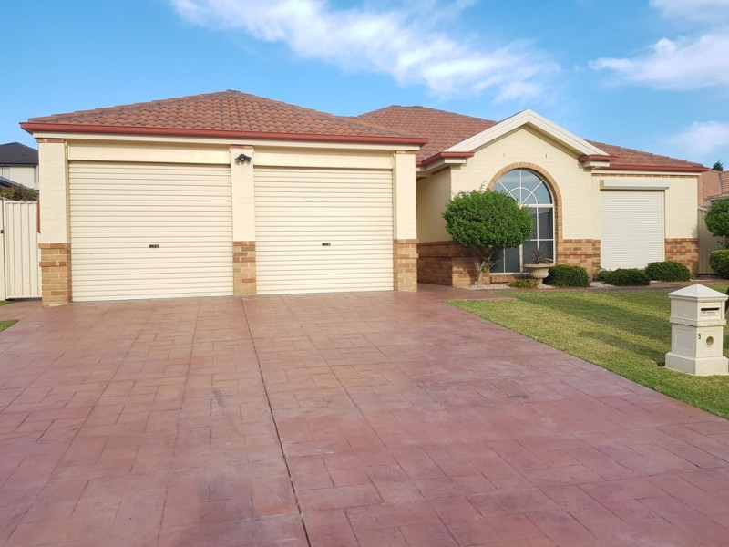 5 Molineaux Avenue, Shell Cove NSW 2529