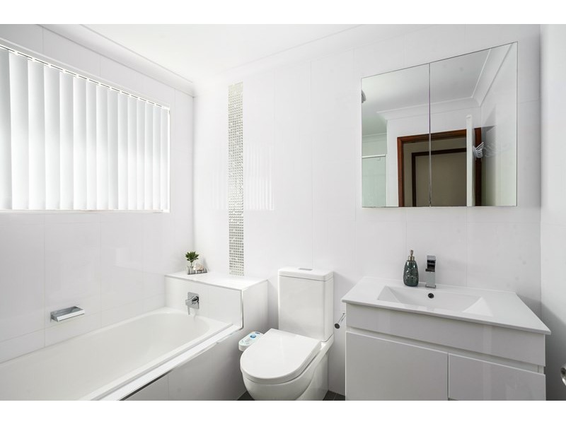 31 Minda Crescent, Oak Flats NSW 2529