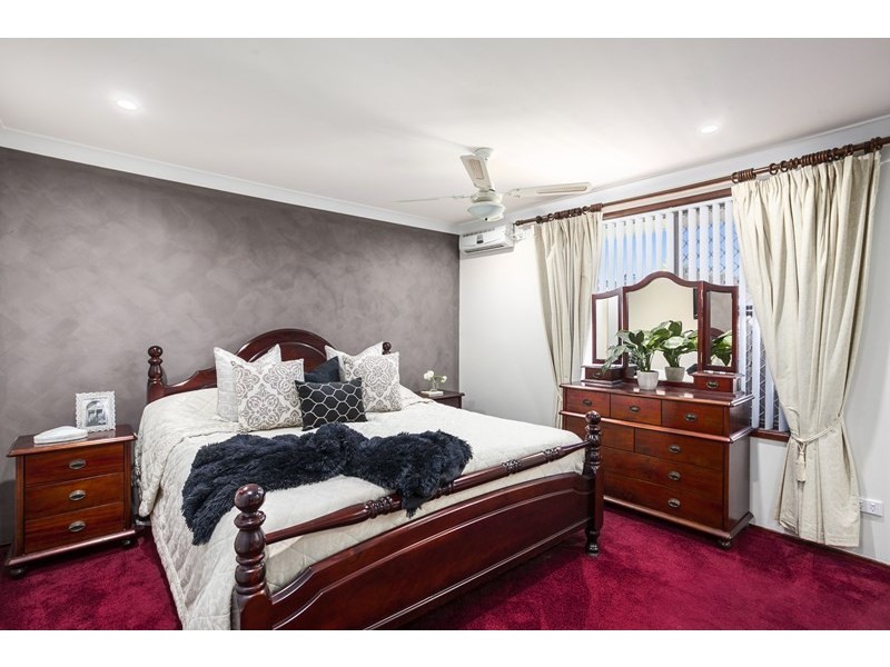 31 Minda Crescent, Oak Flats NSW 2529