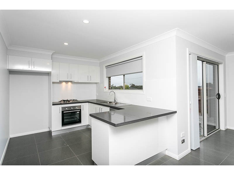 1/38 Malin Road, Oak Flats NSW 2529