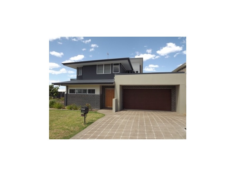 1 Knoll Drive, Shell Cove NSW 2529