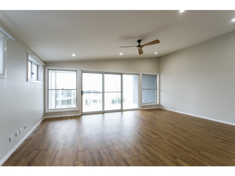 2/5 Surf Road, Shellharbour NSW 2529