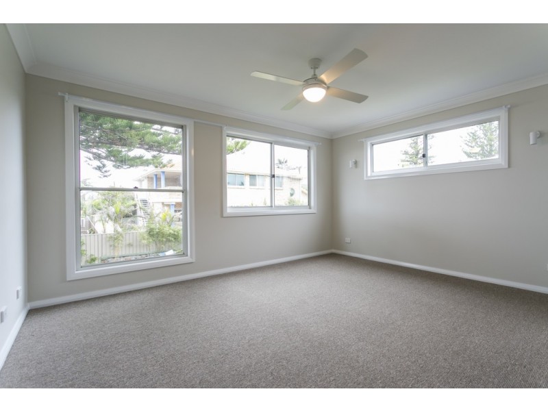 2/5 Surf Road, Shellharbour NSW 2529