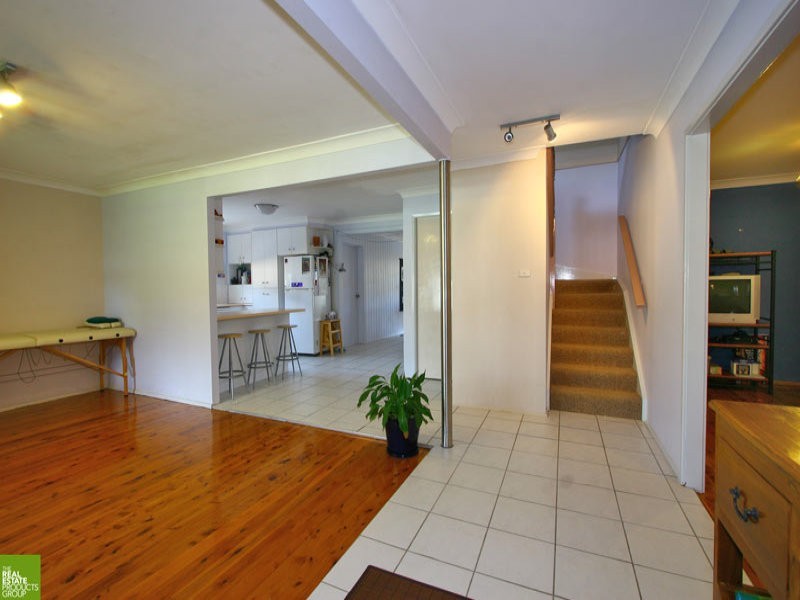 46 Devonshire Crescent, Oak Flats NSW 2529