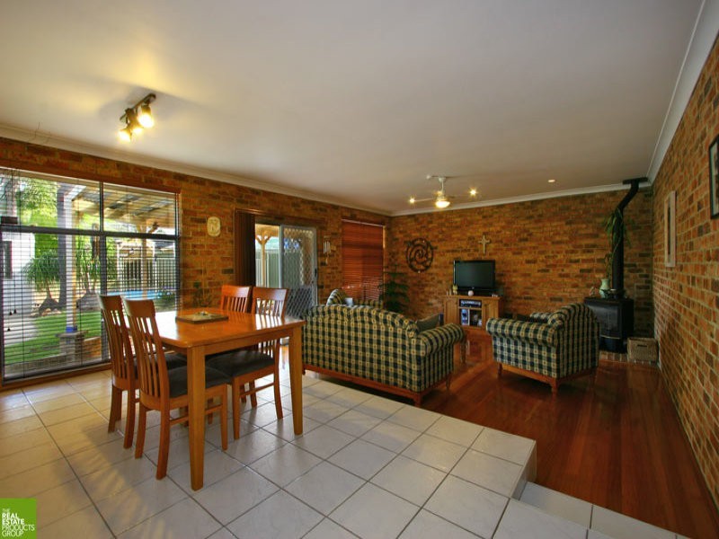 46 Devonshire Crescent, Oak Flats NSW 2529