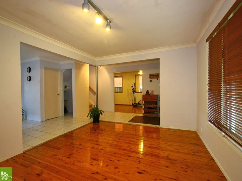 46 Devonshire Crescent, Oak Flats NSW 2529