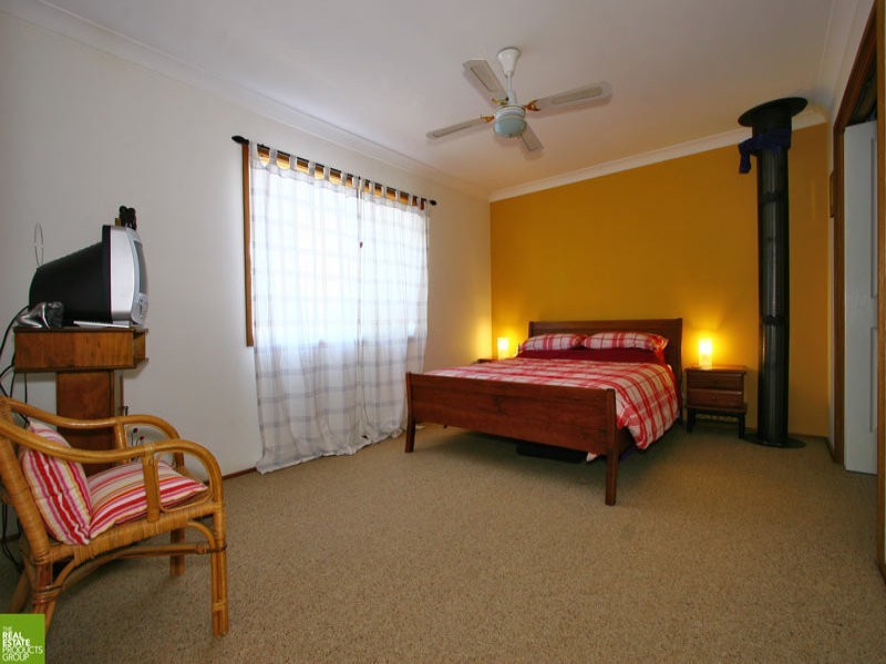 46 Devonshire Crescent, Oak Flats NSW 2529