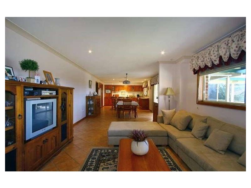11 Merimbula Close, Flinders NSW 2529