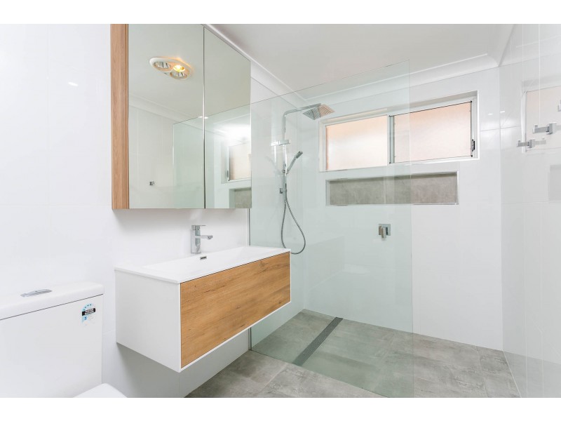 9 Birra Drive, Oak Flats NSW 2529