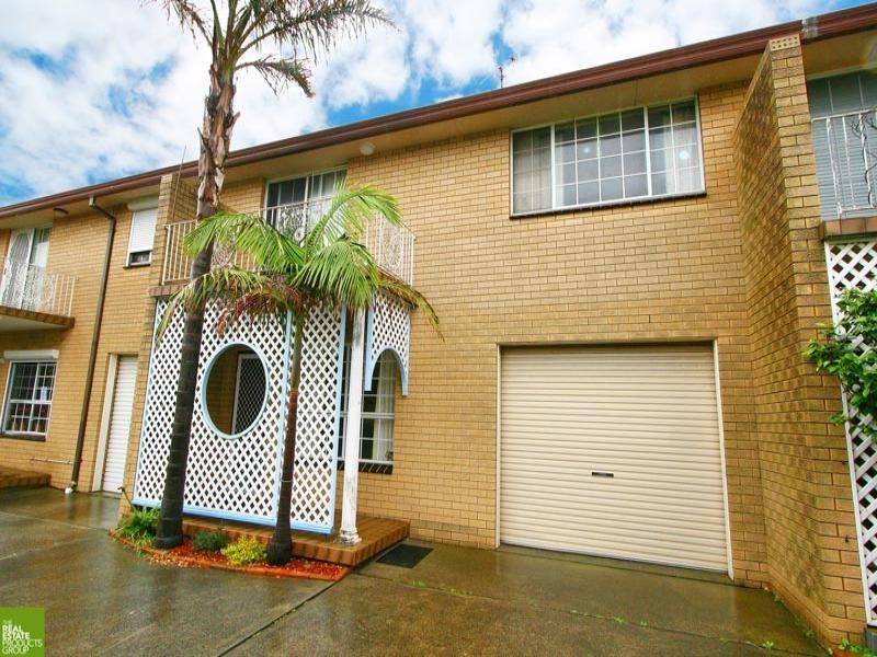 2/74 Peterborough Avenue, Lake Illawarra NSW 2528