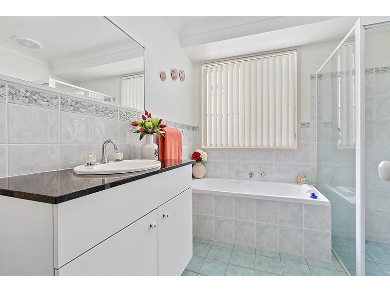 12 Cove Boulevarde, Shell Cove NSW 2529