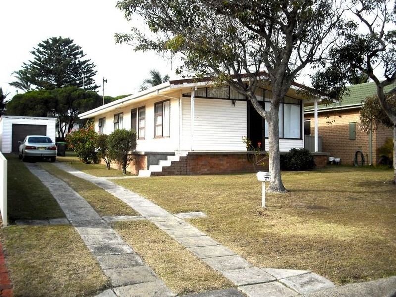 67 Osborne Parade, Warilla NSW 2528