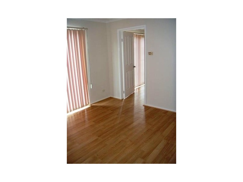 1/49 Barton Street, Oak Flats NSW 2529