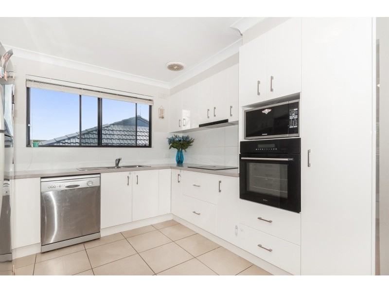 70 Landy Drive, Mount Warrigal NSW 2528