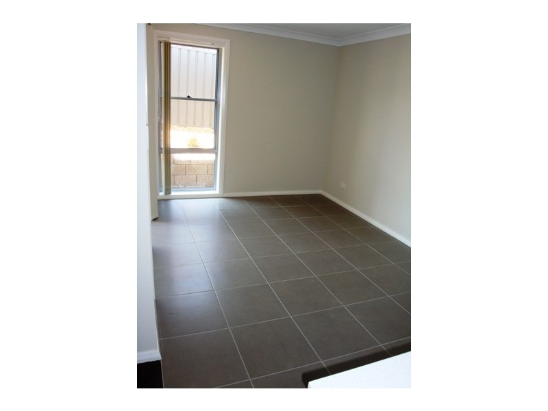 4 Francis Street, Flinders NSW 2529