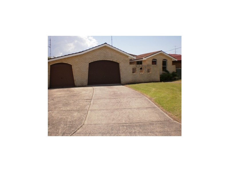 13  Brigadoon Circuit, Oak Flats NSW 2529
