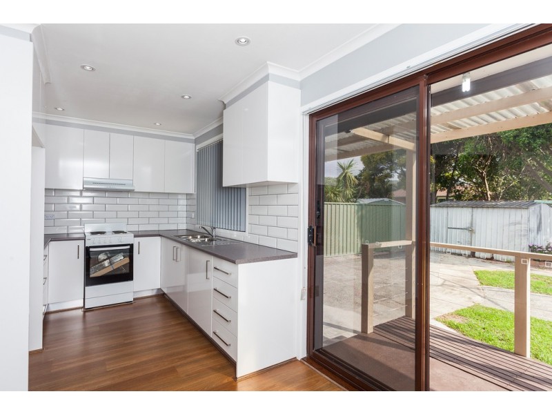 14 Jarrah Way, Albion Park Rail NSW 2527
