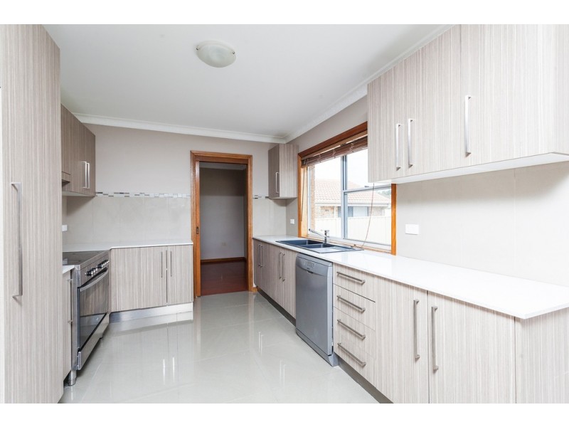 2 Galga Place, Oak Flats NSW 2529