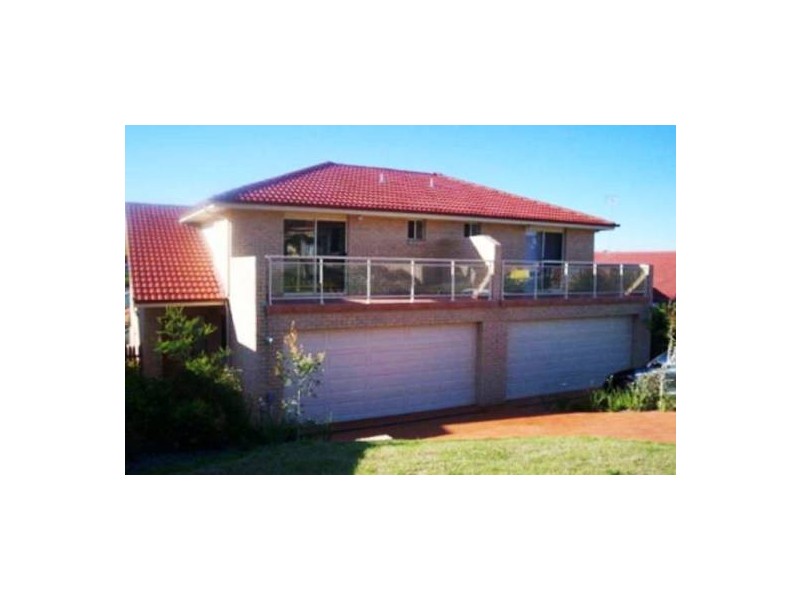 1/4 Merimbula Close, Flinders NSW 2529