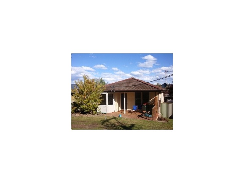 9 Hogarth Avenue, Mount Warrigal NSW 2528