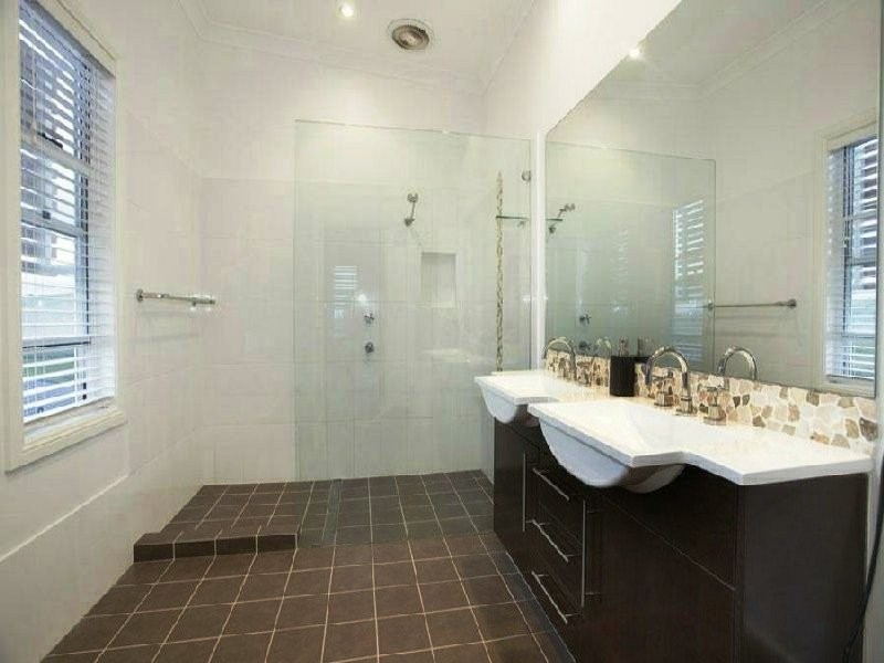 8 Fowler Street, Flinders NSW 2529