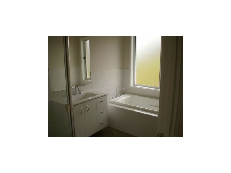 20 Coolum Parkway, Shellcove, Shell Cove NSW 2529