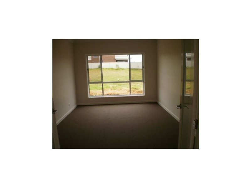 20 Coolum Parkway, Shellcove, Shell Cove NSW 2529