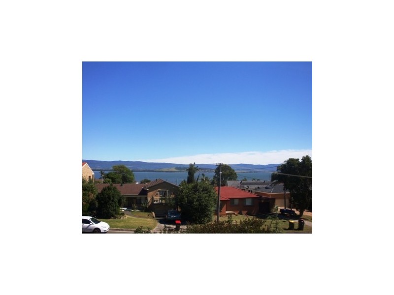 27 Goolagong Cct, Mount Warrigal NSW 2528