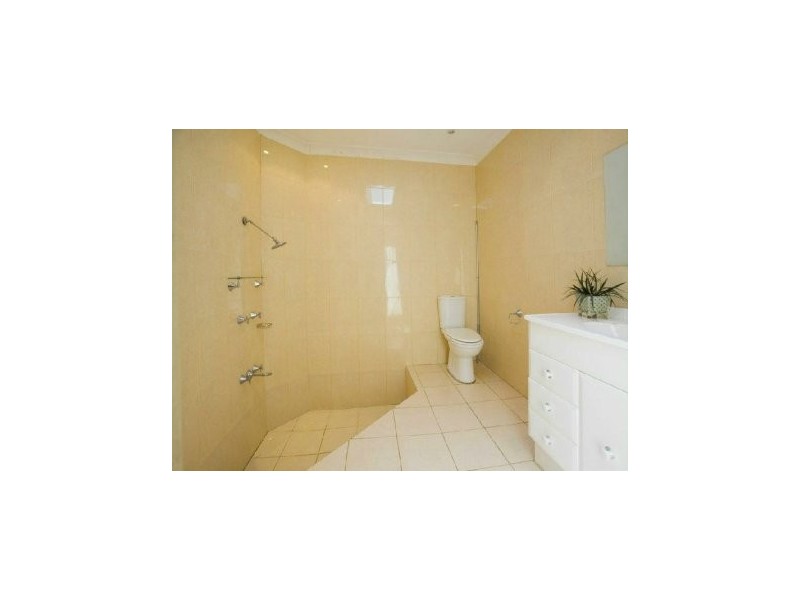 106 Central Avenue, Oak Flats NSW 2529