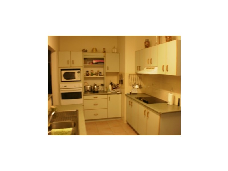 76 The Esplanade, Oak Flats NSW 2529