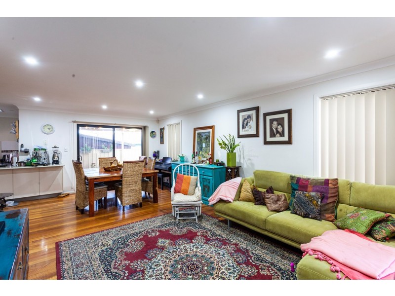 2/77 Pur Pur Avenue, Lake Illawarra NSW 2528