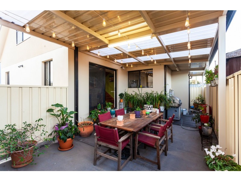 2/77 Pur Pur Avenue, Lake Illawarra NSW 2528