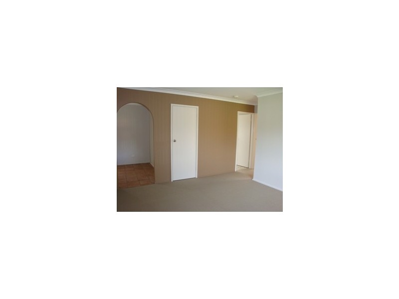 2/2 Barton Street, Oak Flats NSW 2529