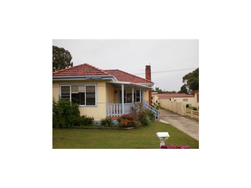 28 Fisher Street, Oak Flats NSW 2529