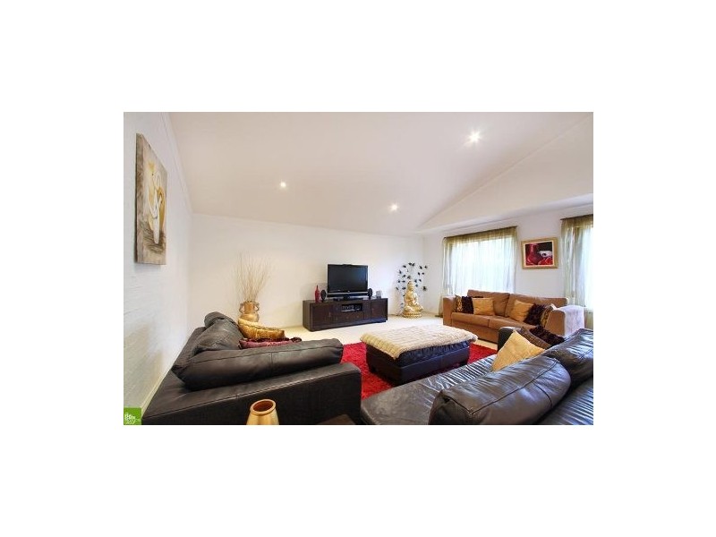 7 Yarle Crescent, Flinders NSW 2529