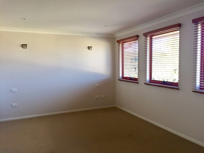 30 Panbula Place, Flinders NSW 2529