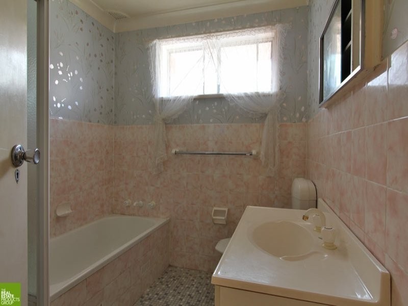 34 Malin Road, Oak Flats NSW 2529