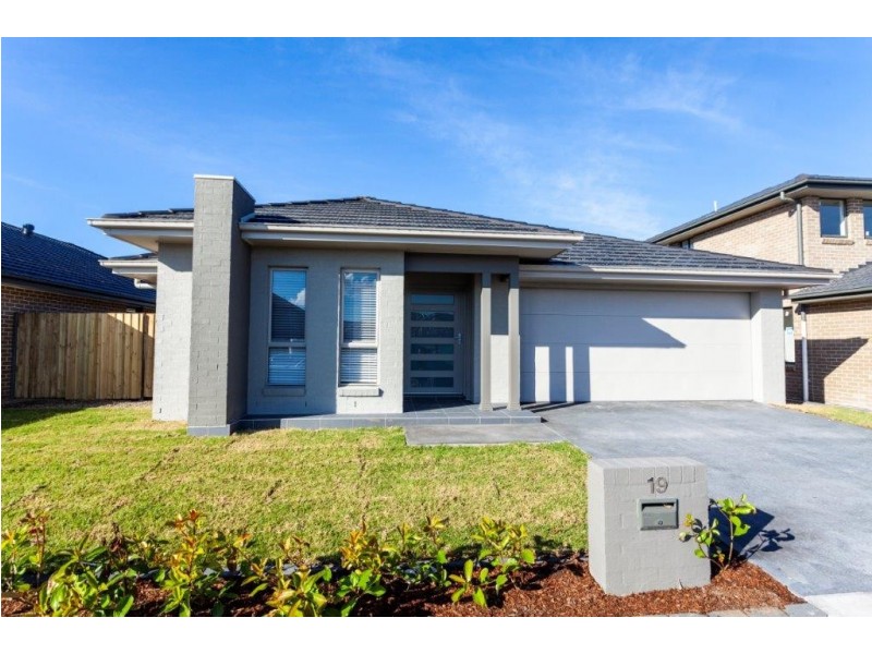 19 Berrima Street, Tullimbar NSW 2527