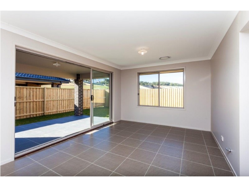 19 Berrima Street, Tullimbar NSW 2527