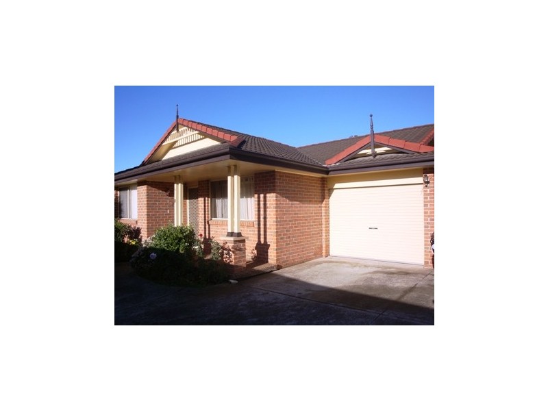 2/5 Koona Street, Albion Park Rail NSW 2527