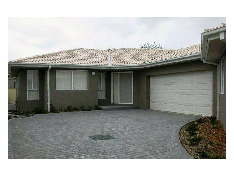 34B Devonshire Crescent, Oak Flats NSW 2529