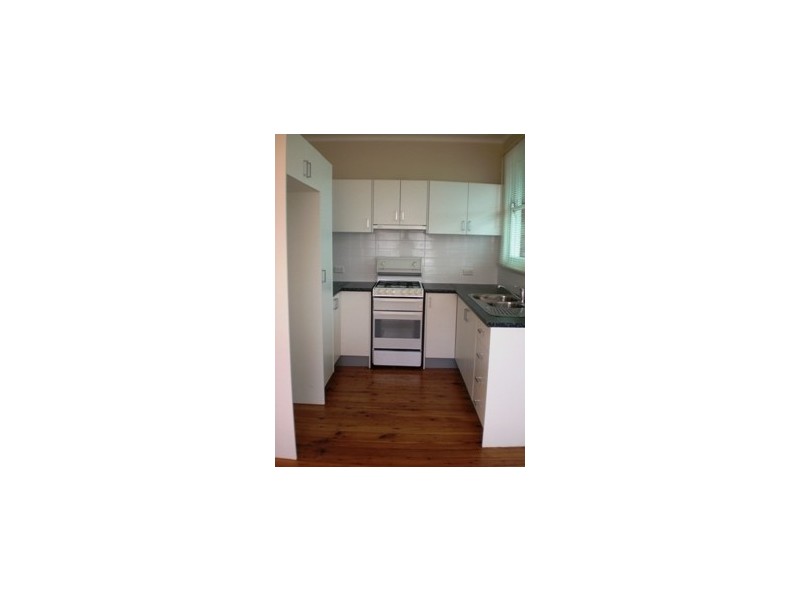 13 Old Lake Entrance Road, Oak Flats NSW 2529