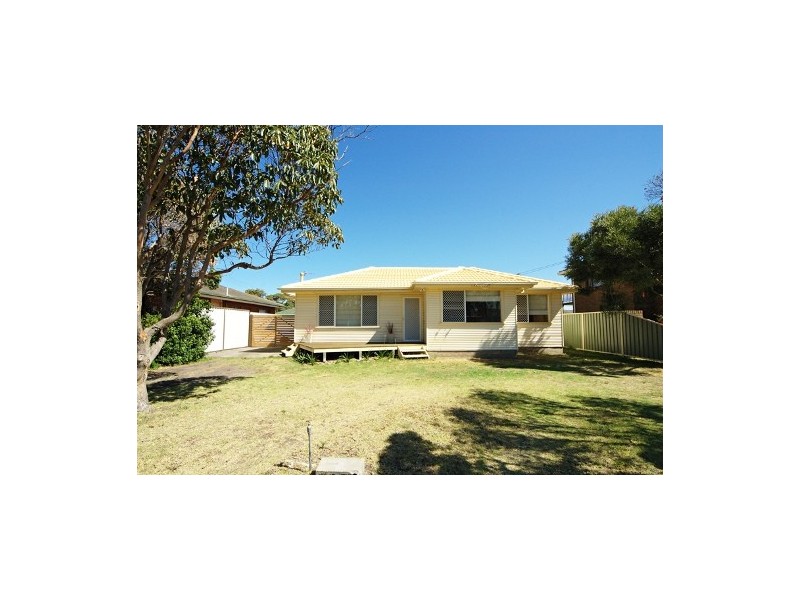 3 Boundary Road, Windang NSW 2528