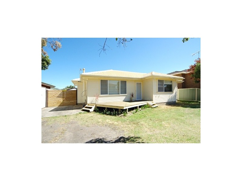 3 Boundary Road, Windang NSW 2528